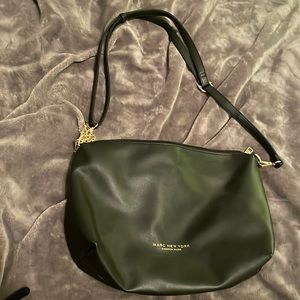 Black purse medium size- very lightly used